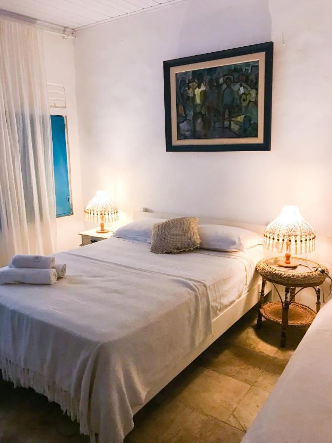 Peixe Crew Manguinhos Bed & Breakfast